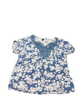 Blue Daisy-Print Short Sleeve Top with Crochet Neck